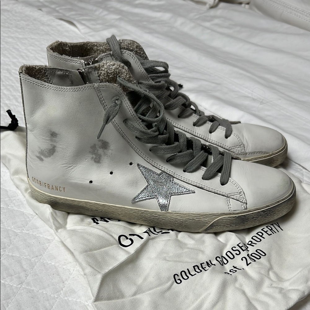 Golden Goose Whitish rugged High-Tops with Silver Star and side zipper brand new